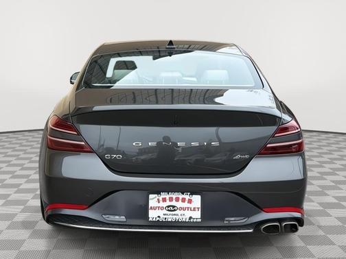 Makalu Gray 2023 Genesis G70 2.0T