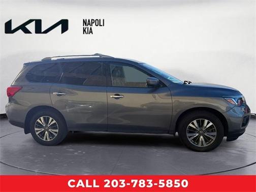 2017 Nissan Pathfinder S