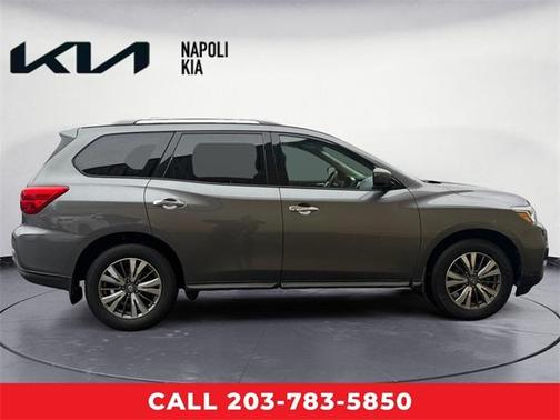 2017 Nissan Pathfinder S