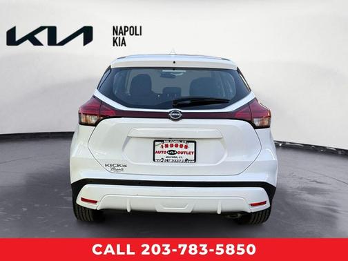 2022 Nissan Kicks S