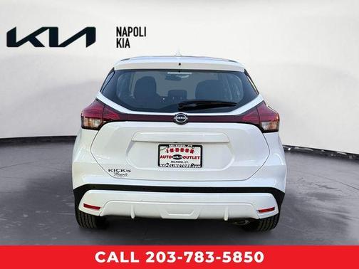 2022 Nissan Kicks S