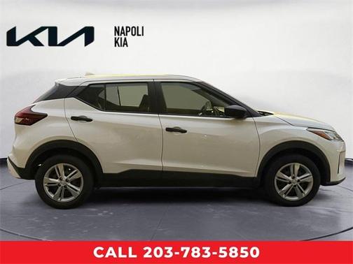 2022 Nissan Kicks S