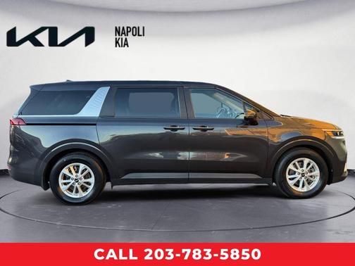 2023 Kia Carnival LX