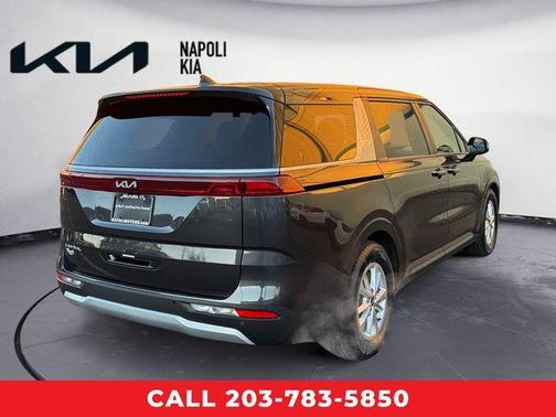 2023 Kia Carnival LX