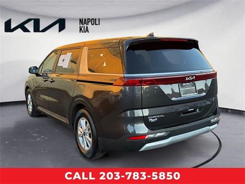 2023 Kia Carnival LX