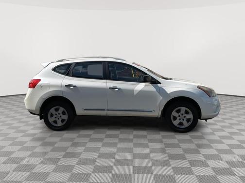 Pearl White 2014 Nissan Rogue Select S