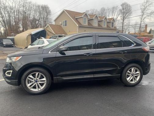 Photo 5 of 7 of 2017 Ford Edge SEL