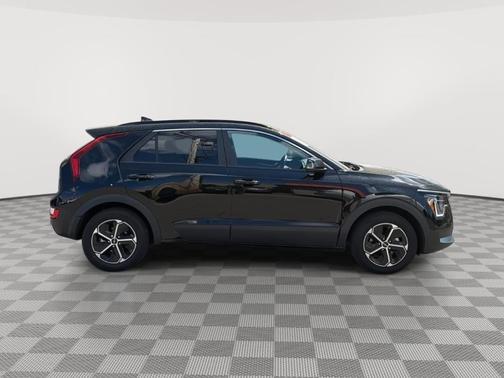 Aurora Black Pearl 2024 Kia Niro EX