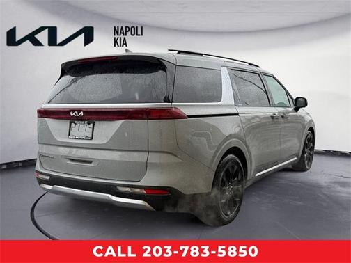 2022 Kia Carnival SX