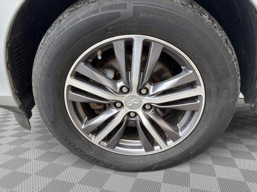 2018 INFINITI QX60 Base