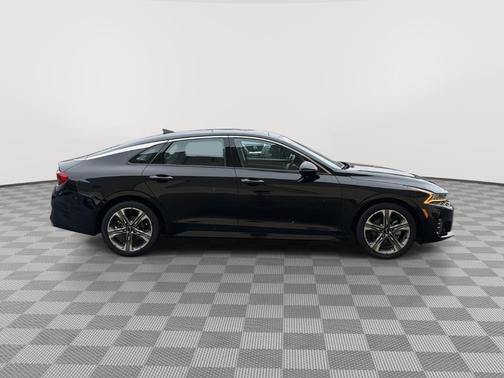 Ebony Black 2024 Kia K5 EX