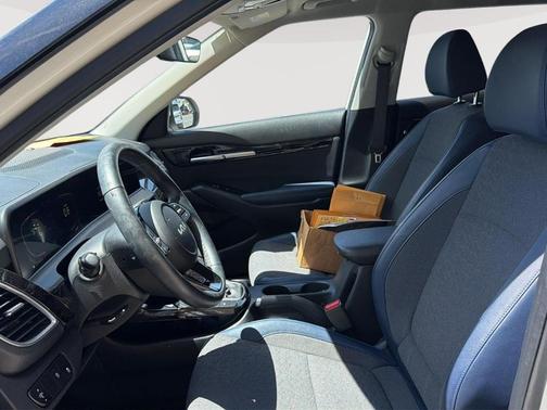 Snow White Pearl 2025 Kia Seltos S