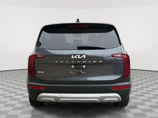 Gravity Gray 2022 Kia Telluride LX