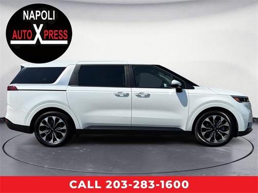 2024 Kia Carnival EX