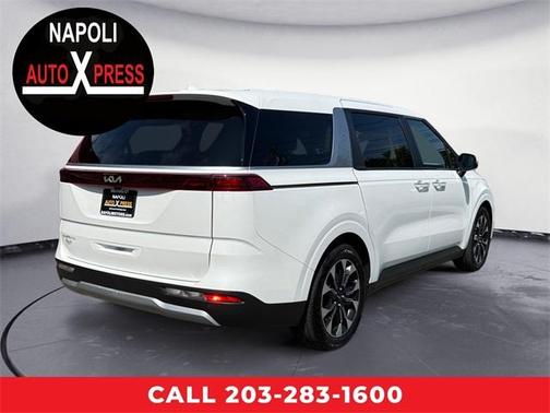 2024 Kia Carnival EX