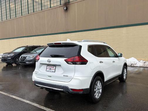 2020 Nissan Rogue SV