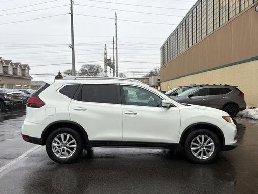 2020 Nissan Rogue SV