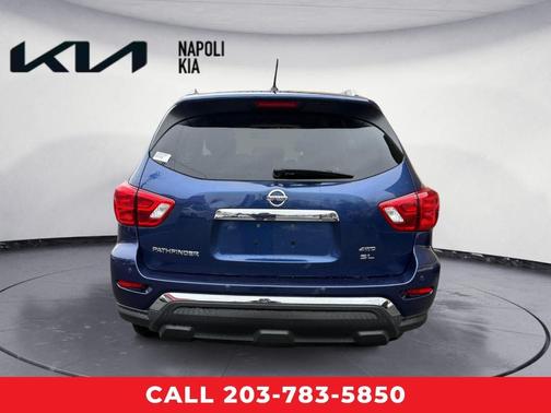 2017 Nissan Pathfinder SL