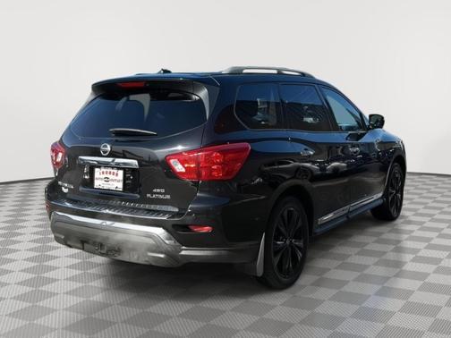 2017 Nissan Pathfinder Platinum
