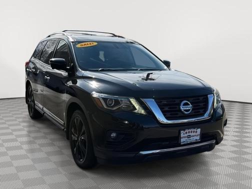 2017 Nissan Pathfinder Platinum