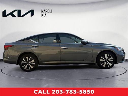 2022 Nissan Altima 2.5 SL