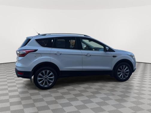 White Platinum Tri-Coat Metallic 2018 Ford Escape Titanium