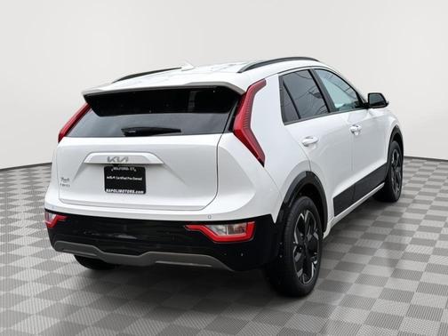 Snow White Pearl 2024 Kia Niro EV Wind