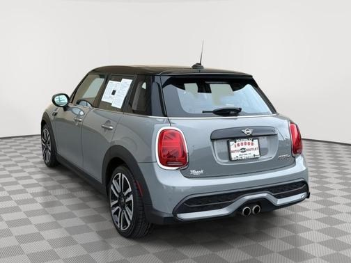 Moonwalk Gray Metallic 2022 MINI Hardtop Cooper S