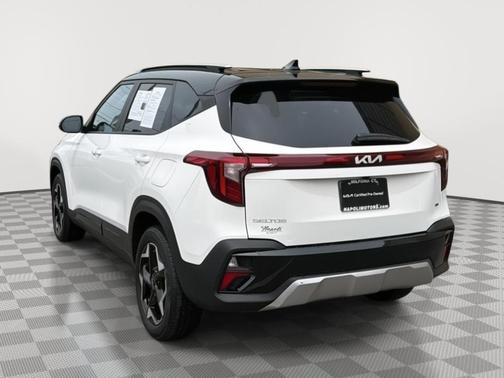 Clear White 2025 Kia Seltos S