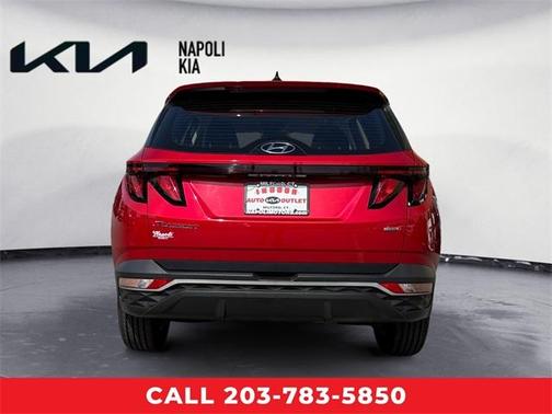 2022 Hyundai TUCSON SE