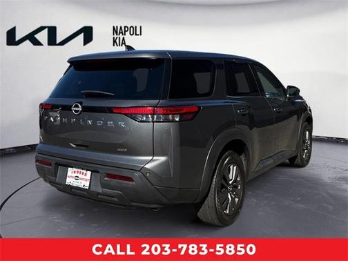 2022 Nissan Pathfinder S
