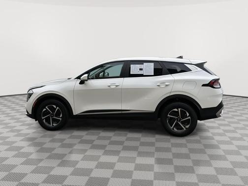 Snow White Pearl 2023 Kia Sportage Hybrid LX