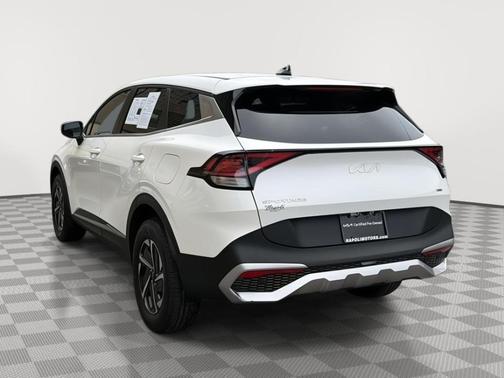 Snow White Pearl 2023 Kia Sportage Hybrid LX