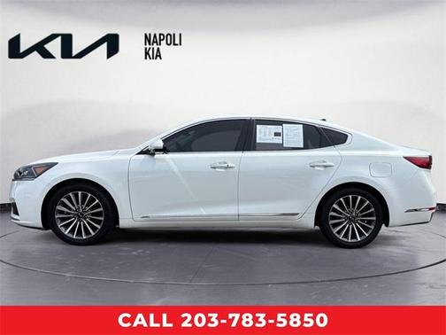 2017 Kia Cadenza Technology