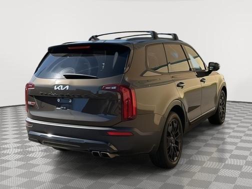 Dark Moss 2022 Kia Telluride SX