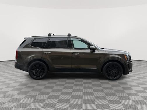 Dark Moss 2022 Kia Telluride SX
