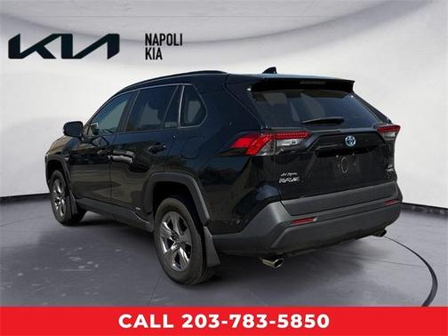 2022 Toyota RAV4 Hybrid XLE
