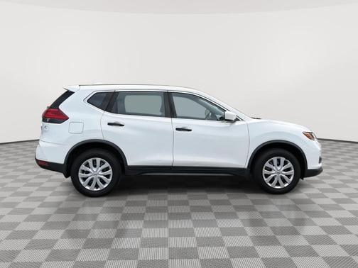 Glacier White 2017 Nissan Rogue S