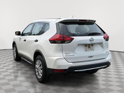 Glacier White 2017 Nissan Rogue S