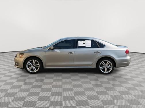 Tungsten Silver Metallic 2012 Volkswagen Passat 2.0 TDI SEL Premium