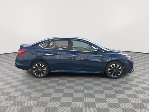 Gray 2017 Nissan Sentra SR