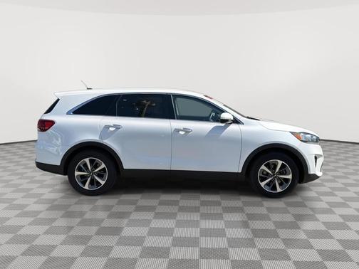 Snow White Pearl 2020 Kia Sorento LX V6