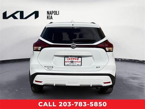 2023 Nissan Kicks SR
