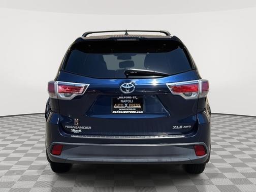 Nautical Blue Metallic 2016 Toyota Highlander XLE
