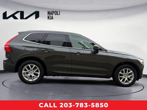 2021 Volvo XC60 T5 Momentum