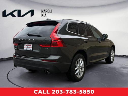 2021 Volvo XC60 T5 Momentum