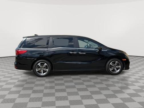 Crystal Black Pearl 2020 Honda Odyssey Touring