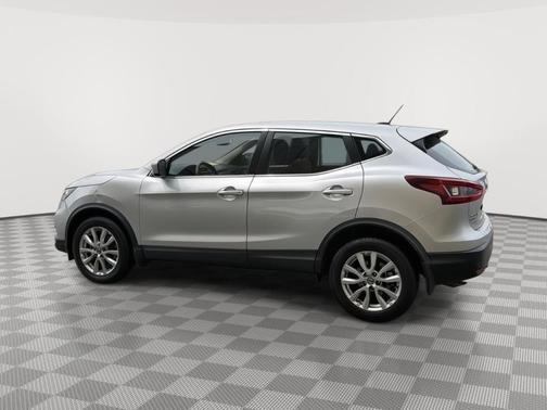 Brilliant Silver Metallic 2021 Nissan Rogue Sport S