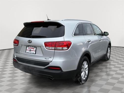 2018 Kia Sorento LX