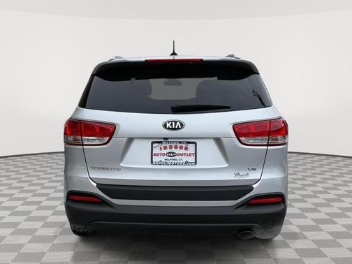 2018 Kia Sorento LX